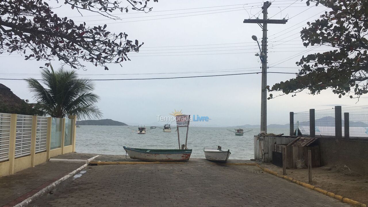 Casa para alquiler de vacaciones em Bombinhas (Praia de Zimbros)