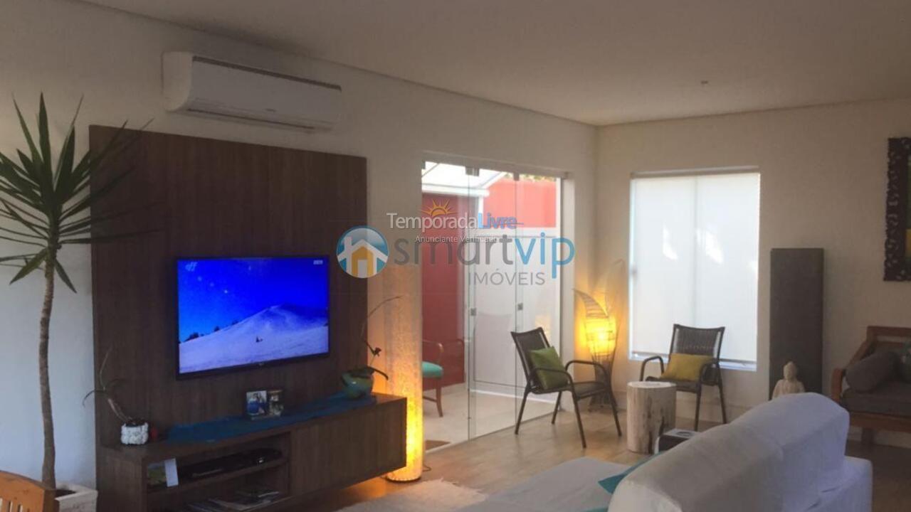 Casa para aluguel de temporada em São Sebastião (Maresias)