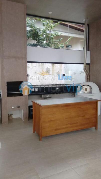 Casa para aluguel de temporada em São Sebastião (Camburi)