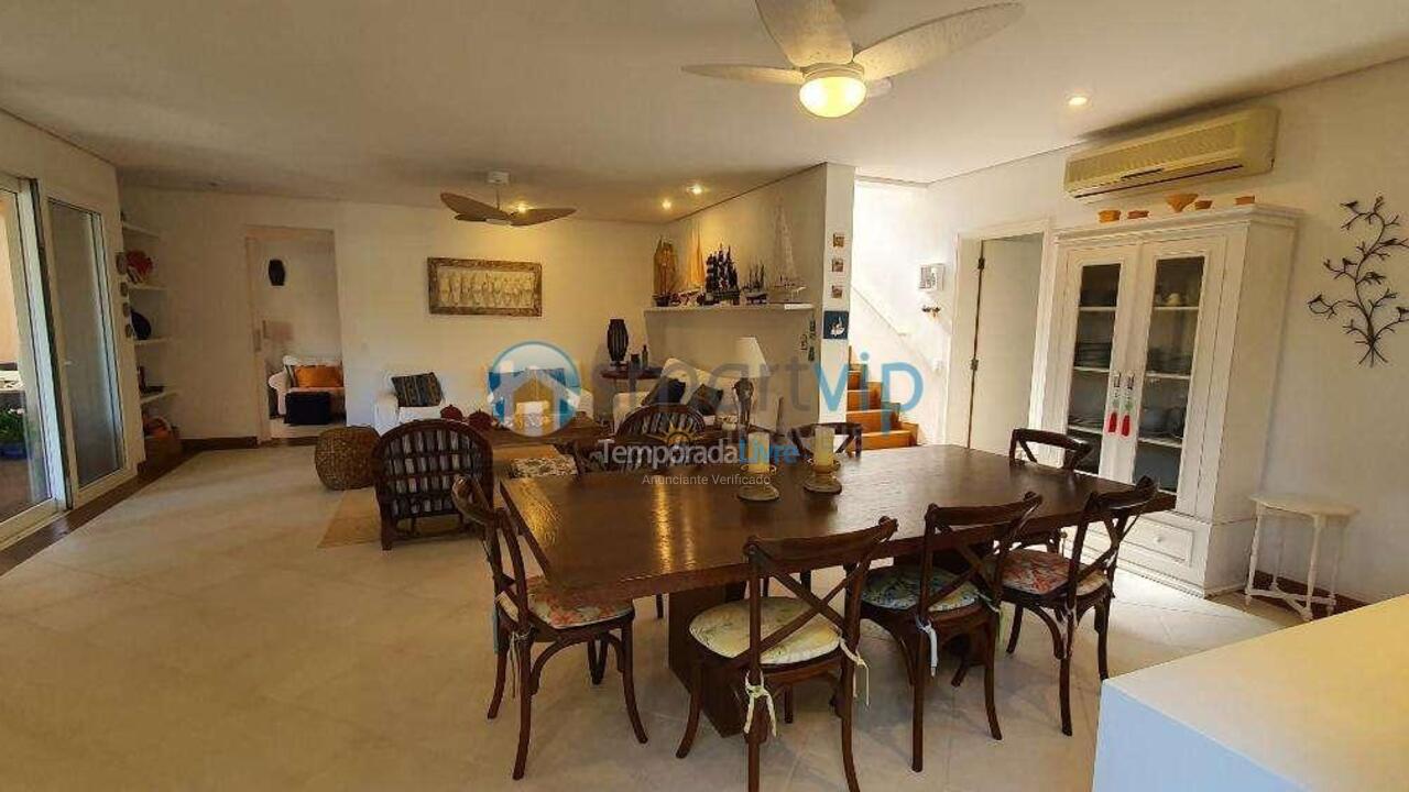 Casa para alquiler de vacaciones em São Sebastião (Praia da Baleia)