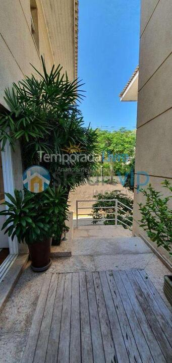 Casa para alquiler de vacaciones em São Sebastião (Praia da Baleia)