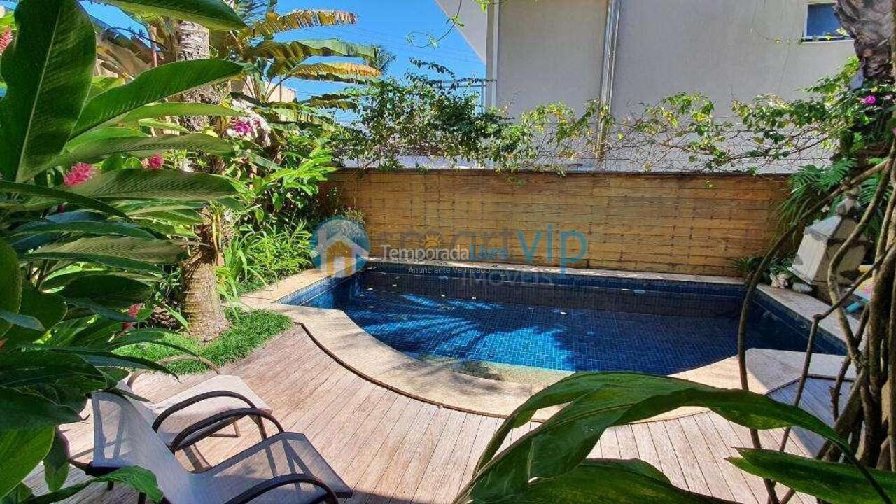 Casa para alquiler de vacaciones em São Sebastião (Praia da Baleia)