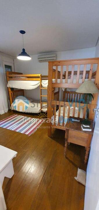 Casa para alquiler de vacaciones em São Sebastião (Praia da Baleia)