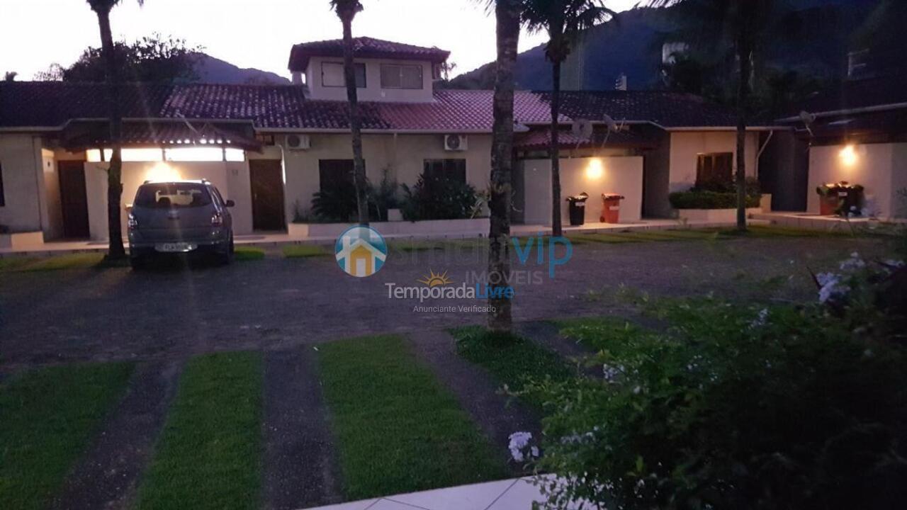Casa para alquiler de vacaciones em São Sebastião (Maresias)