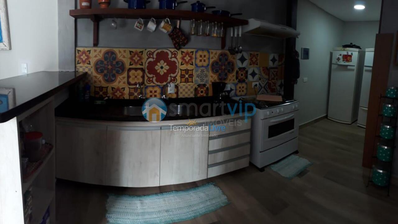 Casa para aluguel de temporada em São Sebastião (Maresias)