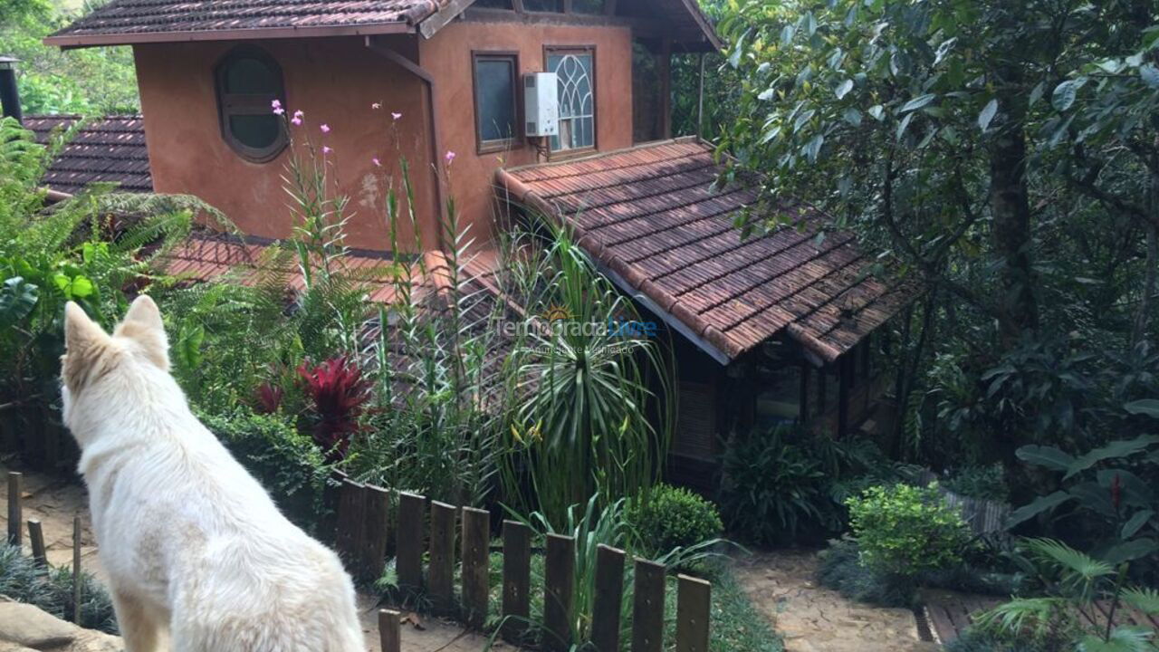 Granja para alquiler de vacaciones em Nova Friburgo (Estrada Toca da Onça)