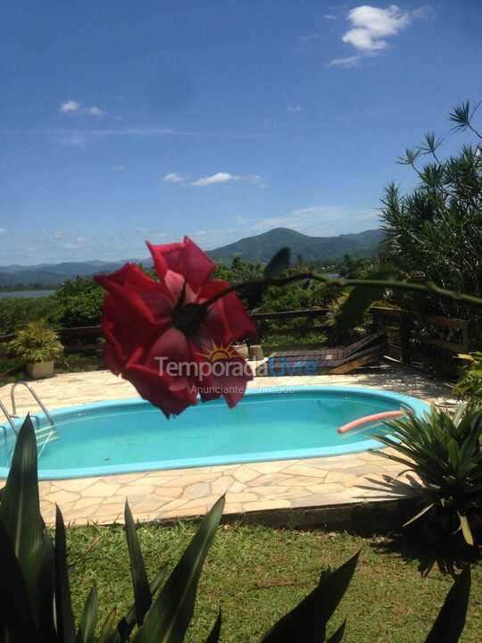 Casa para alquiler de vacaciones em Imbituba (Praia do Rosa)