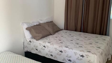 Casa ampla, agradável e ventilada no Paraíso a 100mts da praia