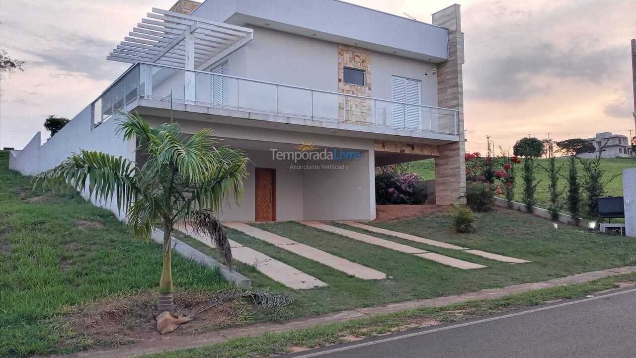 Casa para alquiler de vacaciones em Itaí (Riviera Santa Cristina)