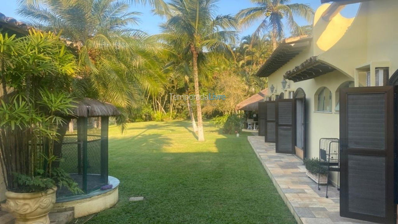 Casa para aluguel de temporada em Guarujá (Jardim Acapulco)