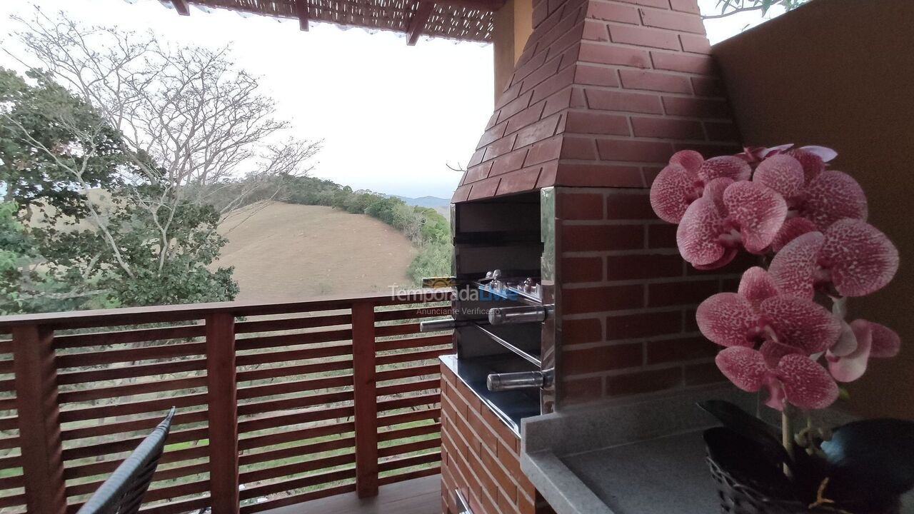 Casa para aluguel de temporada em Cunha (Roca Grande)