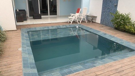 Disponível para o feriado!! Casa em condominio com piscina privativa