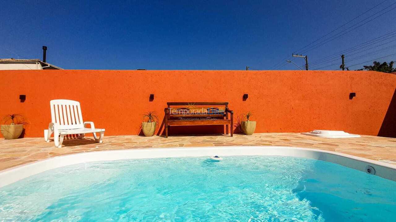 Casa para alquiler de vacaciones em Palhoça (Guarda do Embaú)