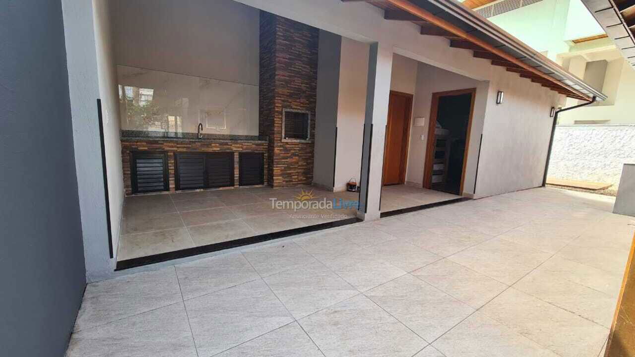 Casa para alquiler de vacaciones em Bombinhas (Mariscal)