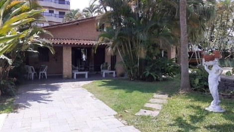 Rent house in Caraguatatuba in Martins de Sá 200 meters from the beach