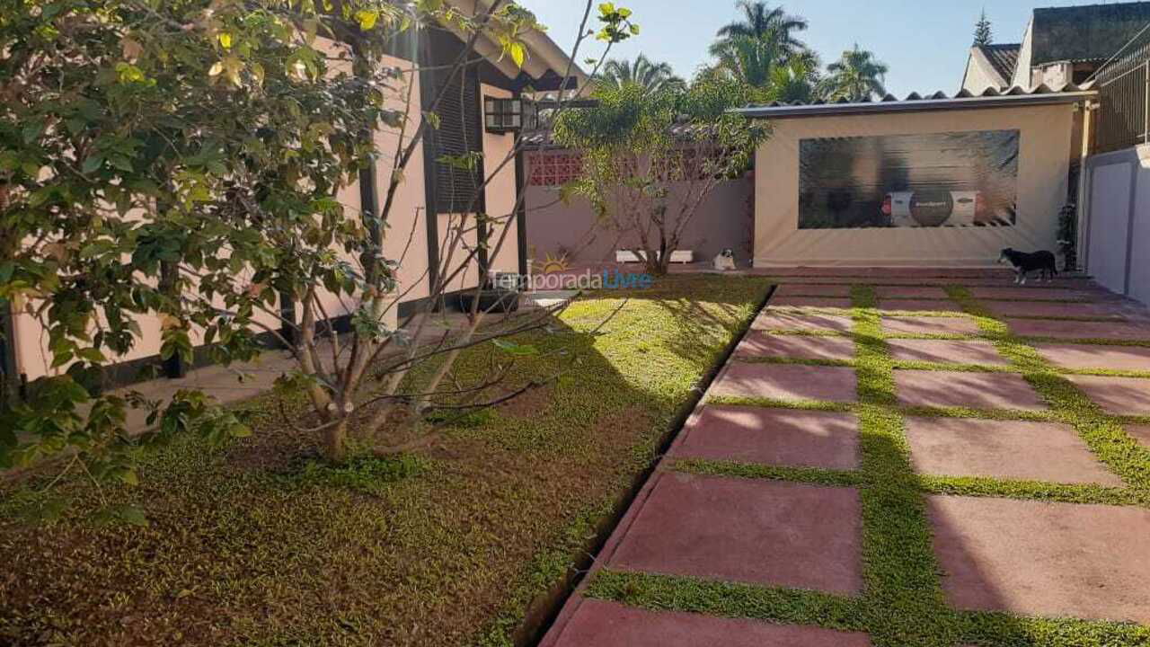 House for vacation rental in Caraguatatuba (Porto Novo)