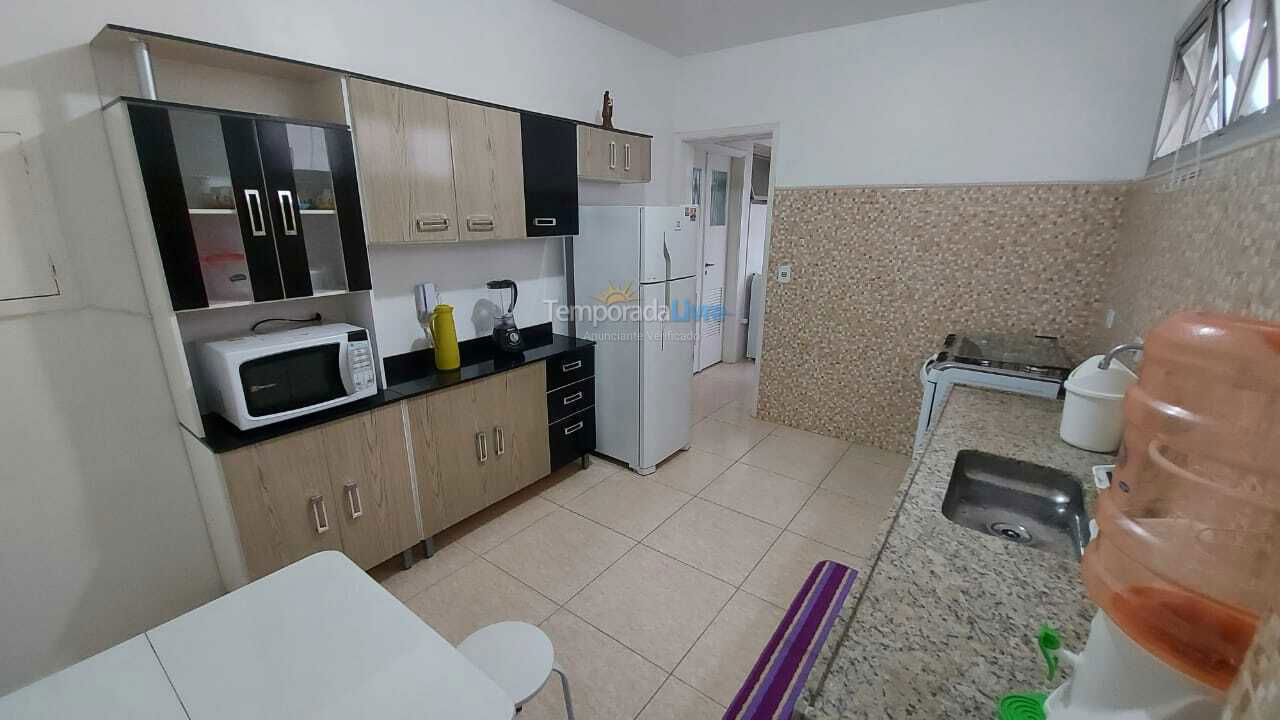 Apartment for vacation rental in São Paulo (Guarujá)