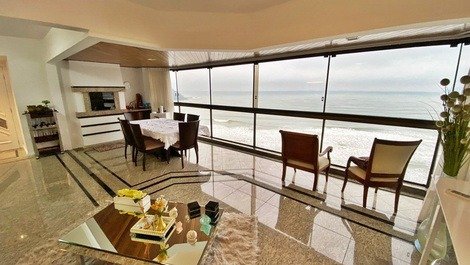 Ed. Beach Tower: 3 suites // frente al mar // barbacoa