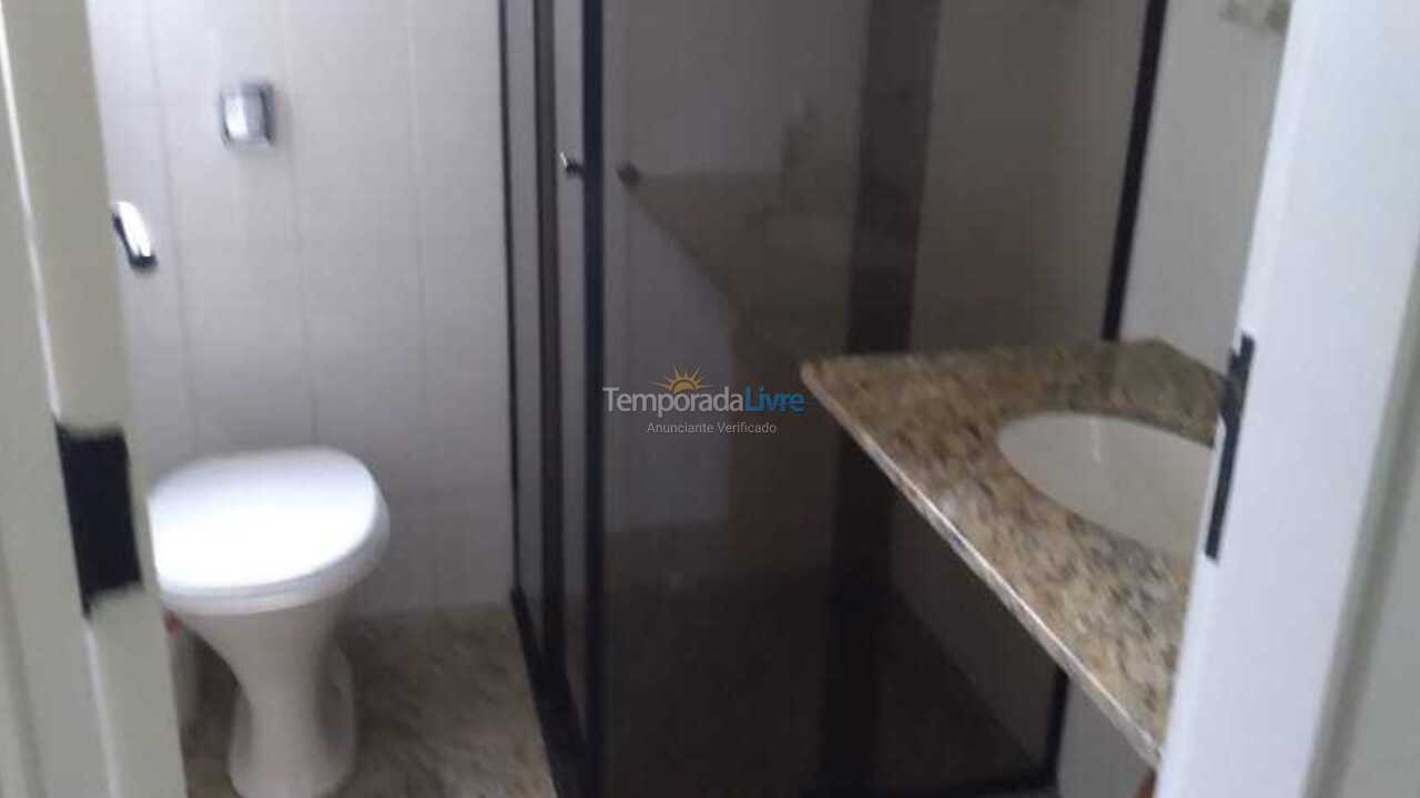 Apartamento para aluguel de temporada em Guarujá (Pitangueiras)