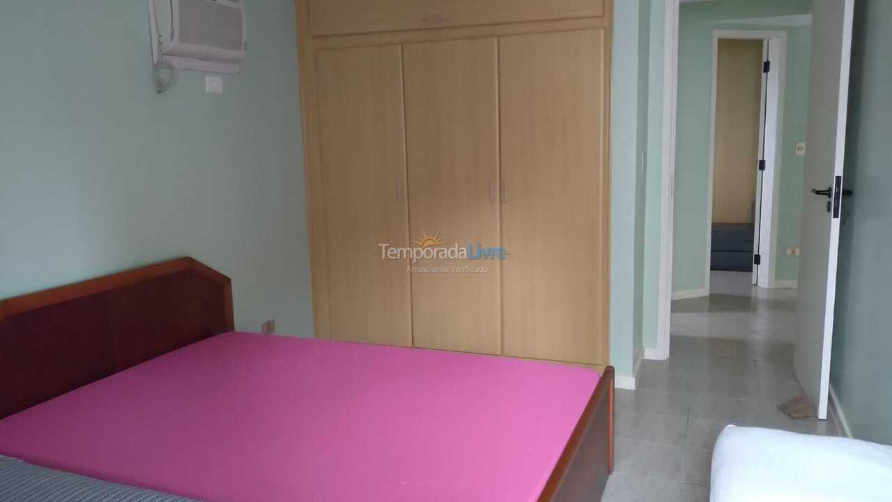 Apartamento para aluguel de temporada em Guarujá (Pitangueiras)