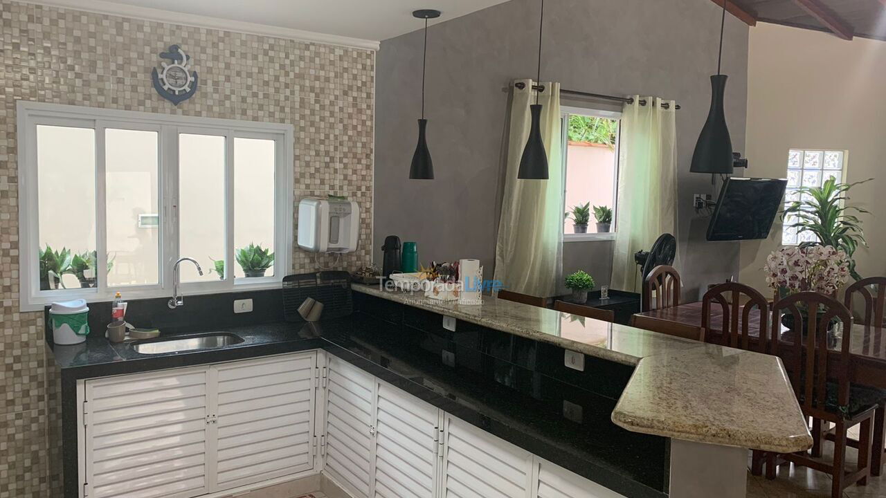 Casa para alquiler de vacaciones em Bertioga (Praia de Guaratuba)