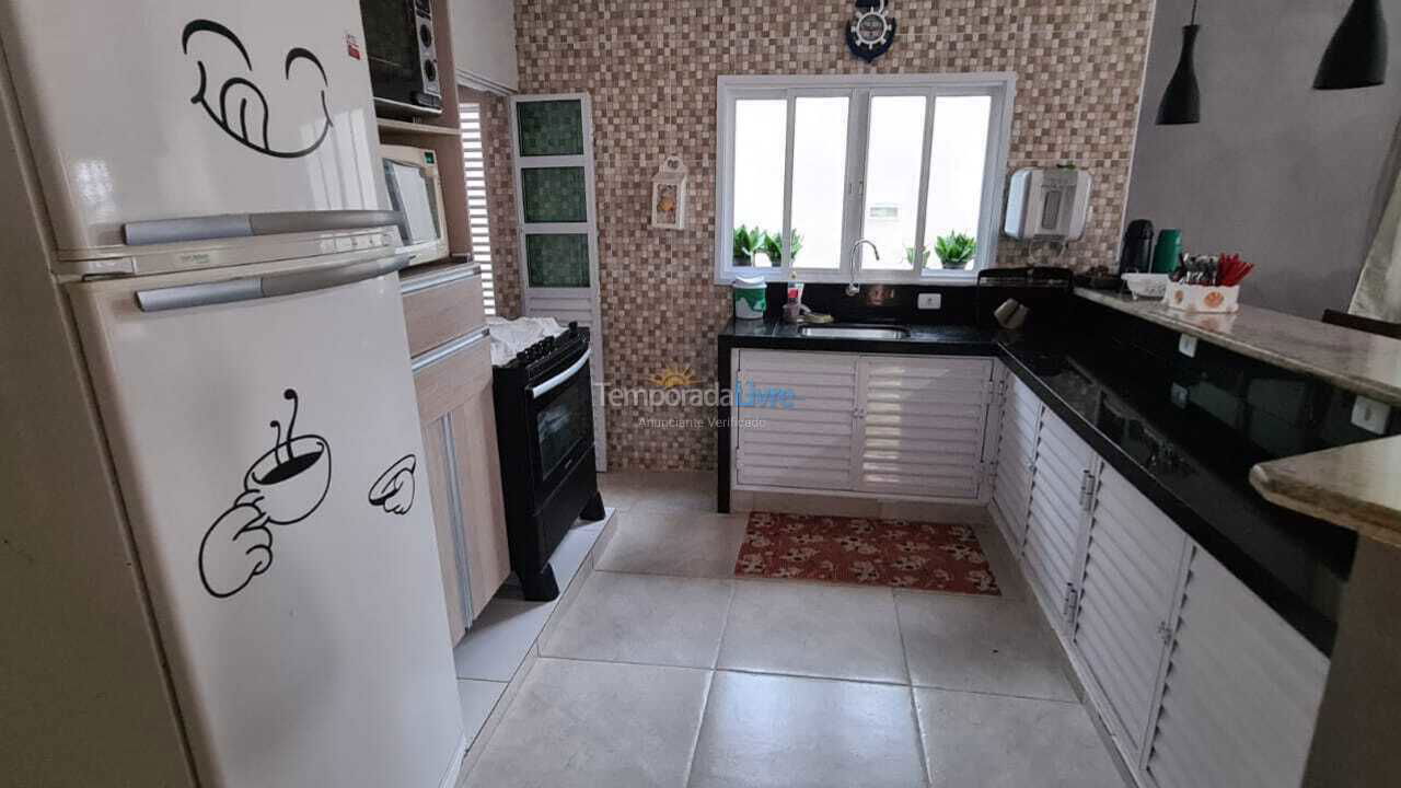 Casa para alquiler de vacaciones em Bertioga (Praia de Guaratuba)