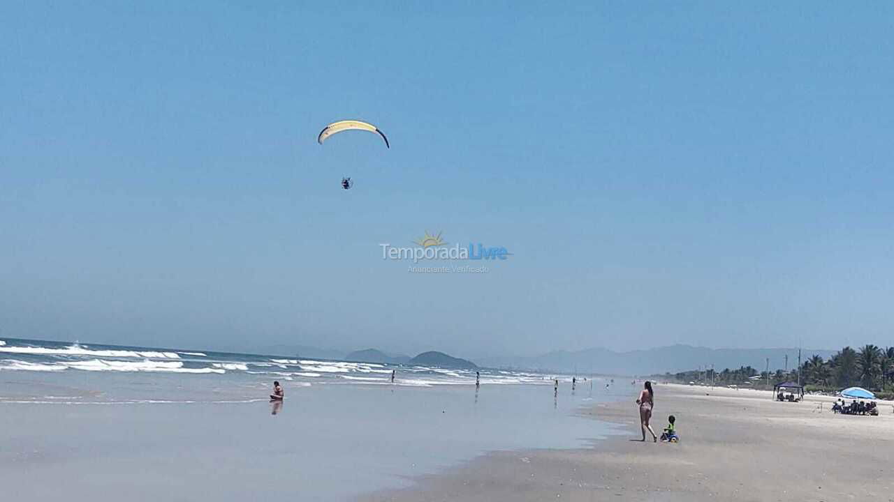 Casa para aluguel de temporada em Bertioga (Praia de Guaratuba)