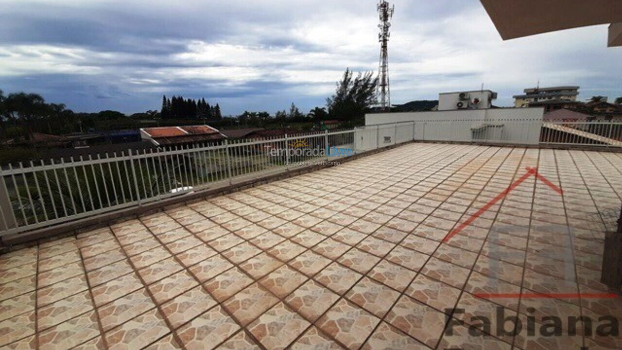 Casa para alquiler de vacaciones em São Francisco do Sul (Ubatuba)