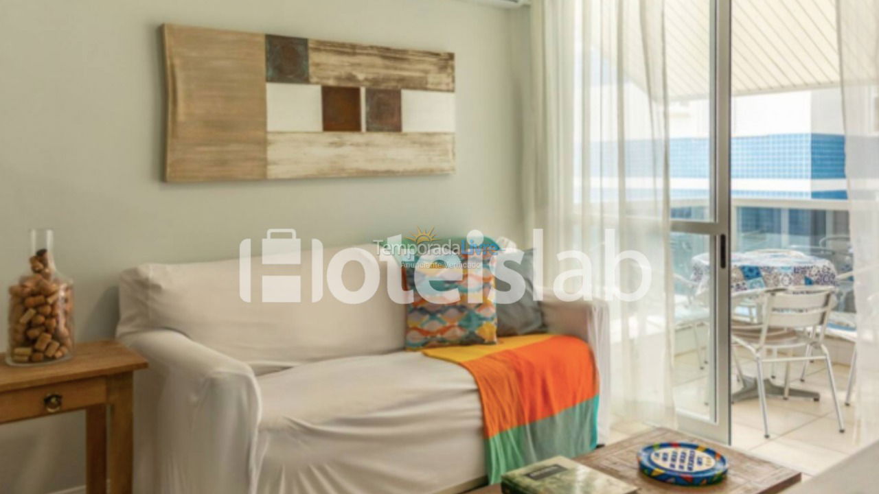 Apartamento para aluguel de temporada em Florianópolis (Praia Brava)