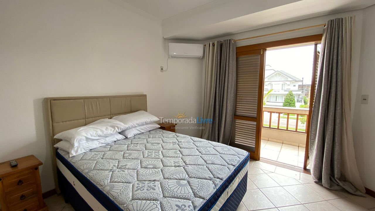 Casa para aluguel de temporada em Florianopolis (Jurerê Internacional)