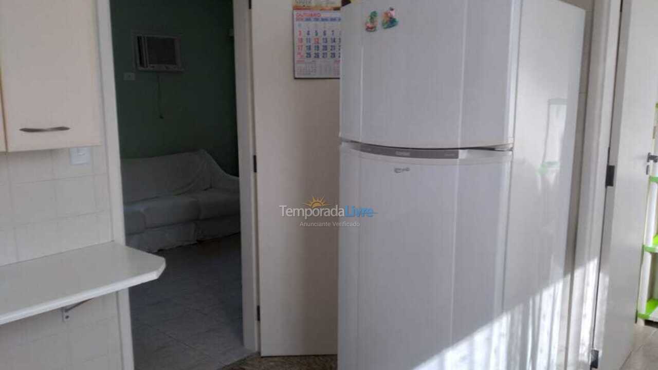 Apartamento para aluguel de temporada em Guarujá (Pitangueiras)