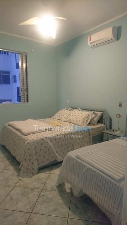 Apartment for vacation rental in Guarujá (Pintangueiras)