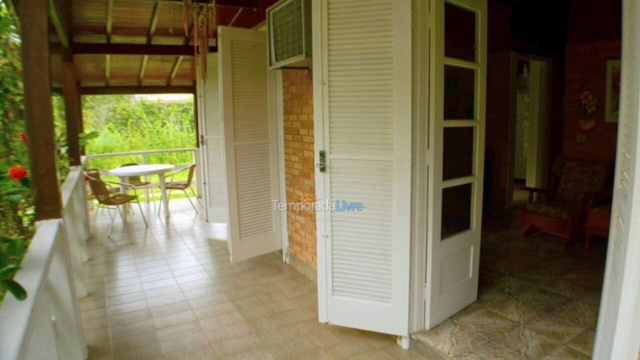 Casa para aluguel de temporada em Ubatuba (Praia do Sape)