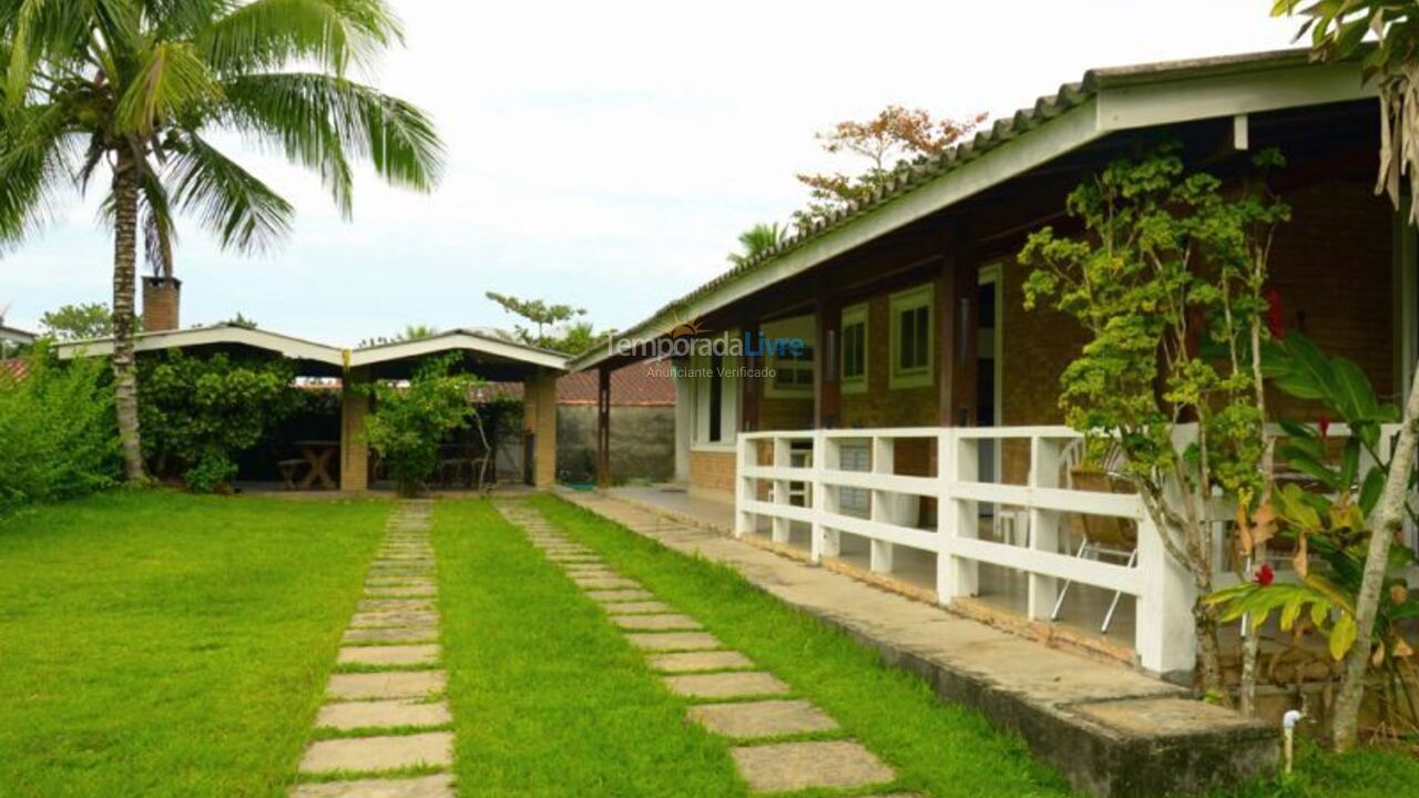 Casa para aluguel de temporada em Ubatuba (Praia do Sape)