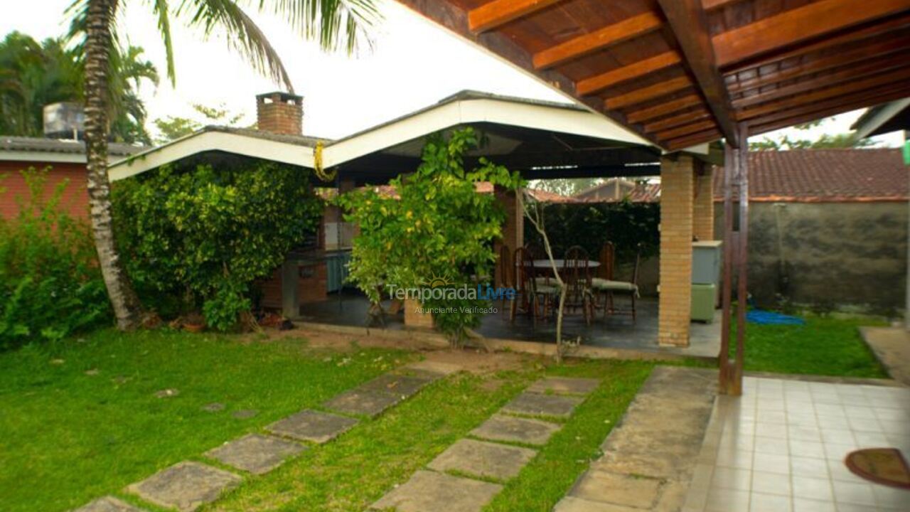 Casa para aluguel de temporada em Ubatuba (Praia do Sape)