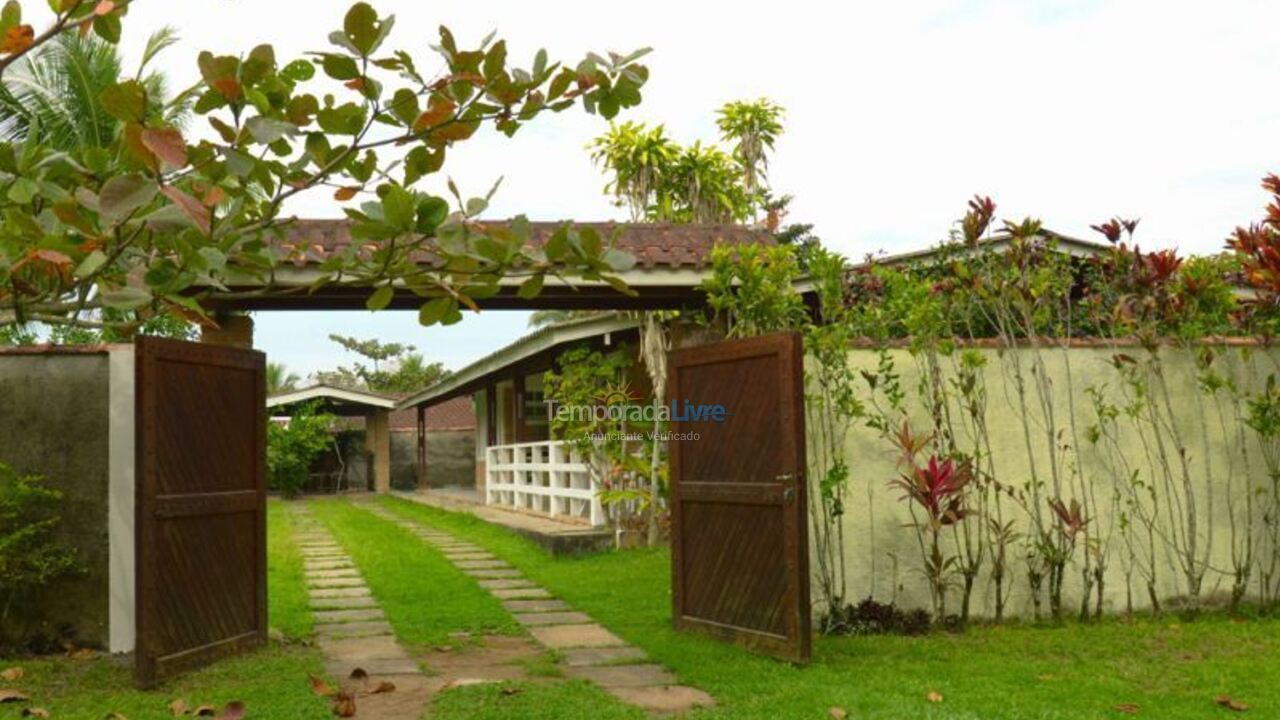 Casa para aluguel de temporada em Ubatuba (Praia do Sape)