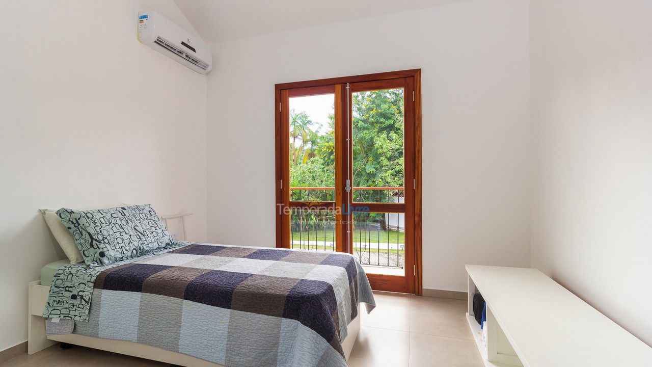 Casa para aluguel de temporada em Paraty (Caborê)