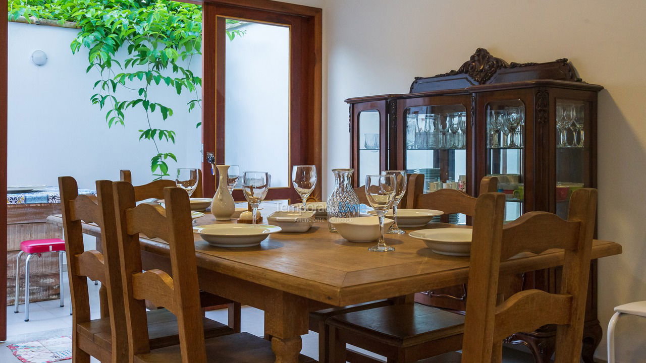 Casa para aluguel de temporada em Paraty (Caborê)