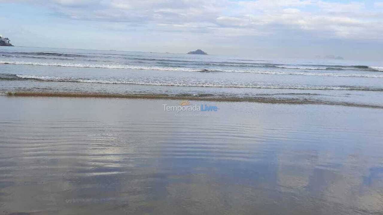 Casa para aluguel de temporada em Guarujá (Enseada)
