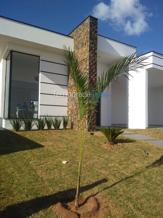 Casa para aluguel de temporada em Paranapanema (Condomínio Riviera de Santa Cristina Xiii)