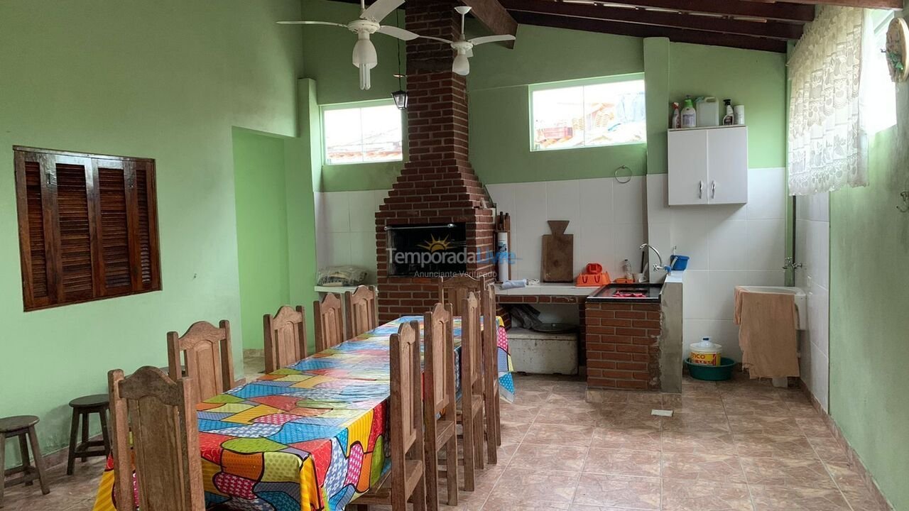Casa para aluguel de temporada em Caraguatatuba (Getuba)