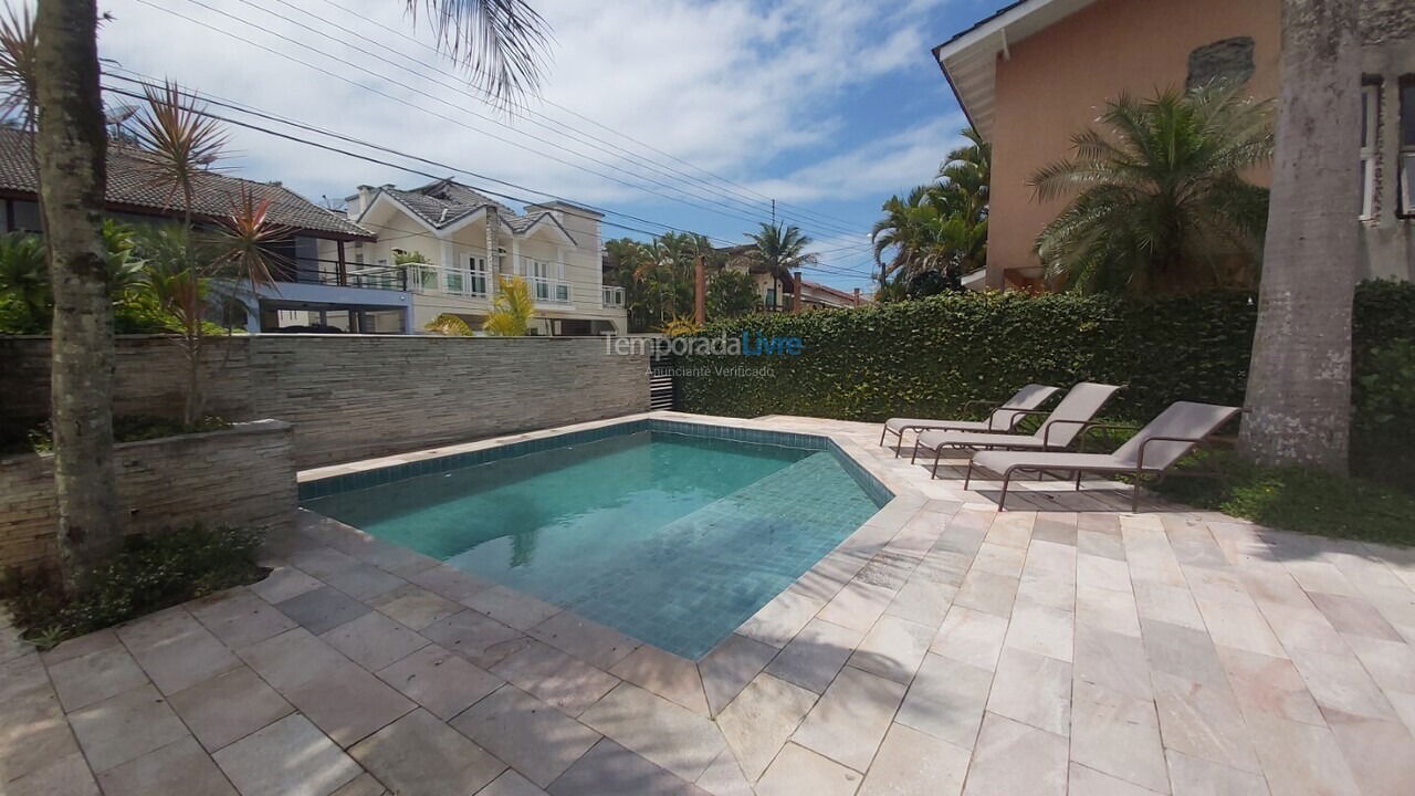 Casa para aluguel de temporada em Bertioga (Riviera de São Lourenço)
