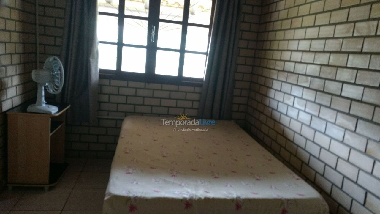 Casa para aluguel de temporada em Imbituba (Praia de Ibiraquera)