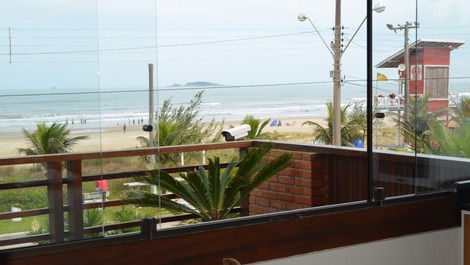 Casa Exclusiva de Frente para ao Mar em Imbituba a 15 metros da praia