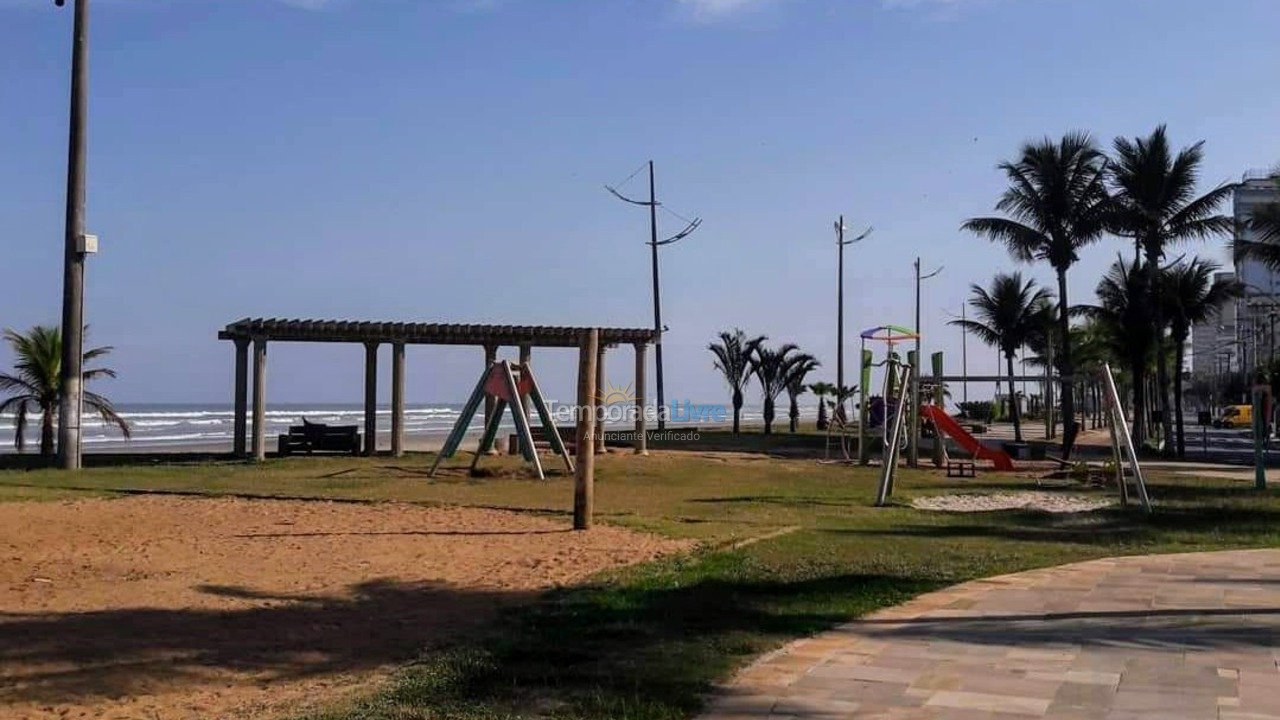 Casa para aluguel de temporada em Praia Grande (Praia do Caiçara)