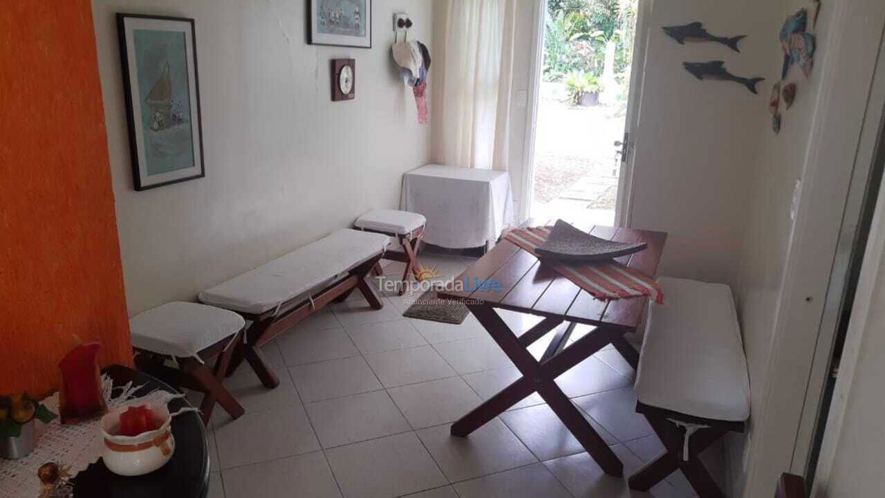 Casa para aluguel de temporada em Ubatuba (Enseada)