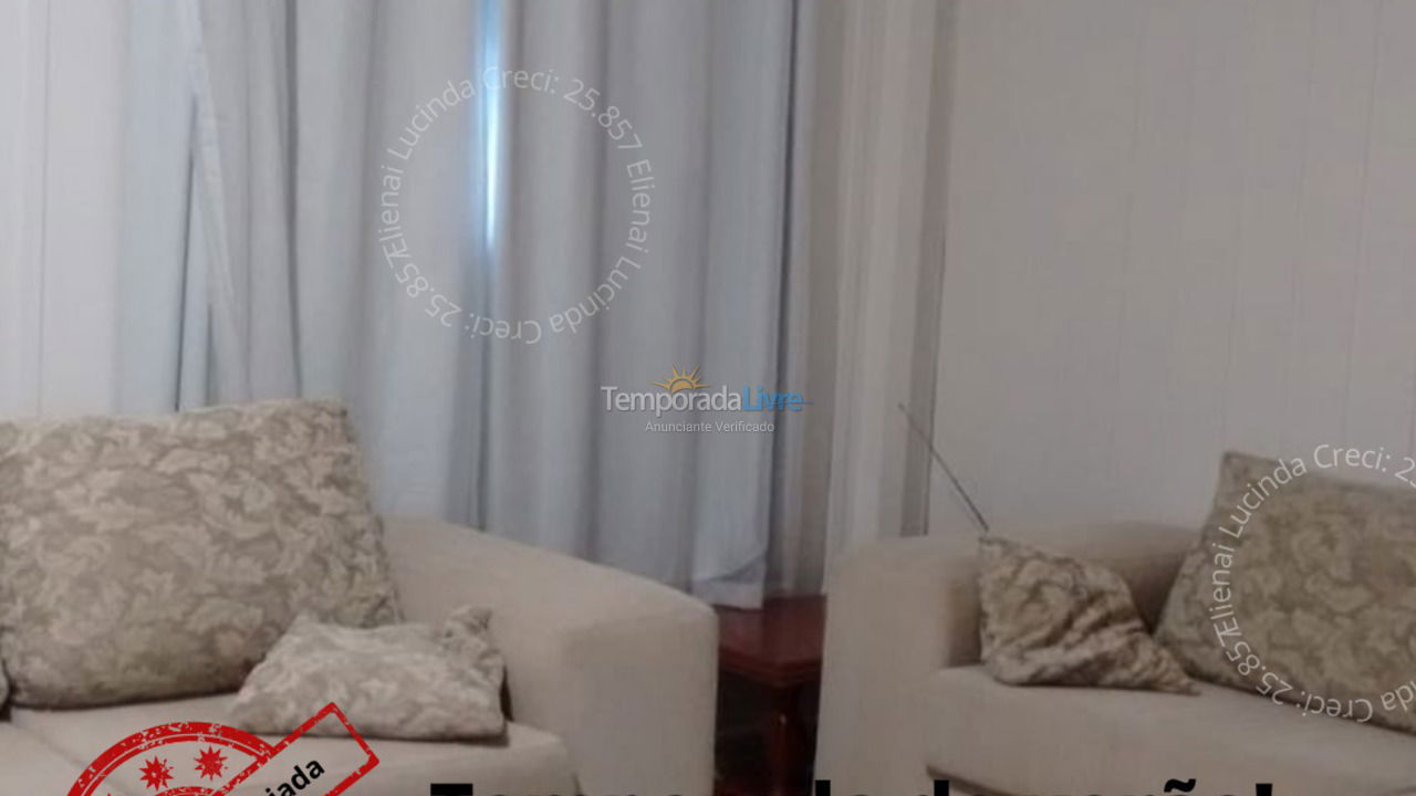 Casa para aluguel de temporada em Porto Belo (Perequê)