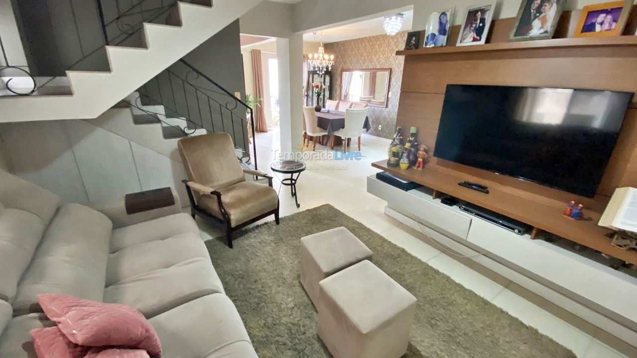 Apartamento para aluguel de temporada em Balneário Camboriú (Centro)