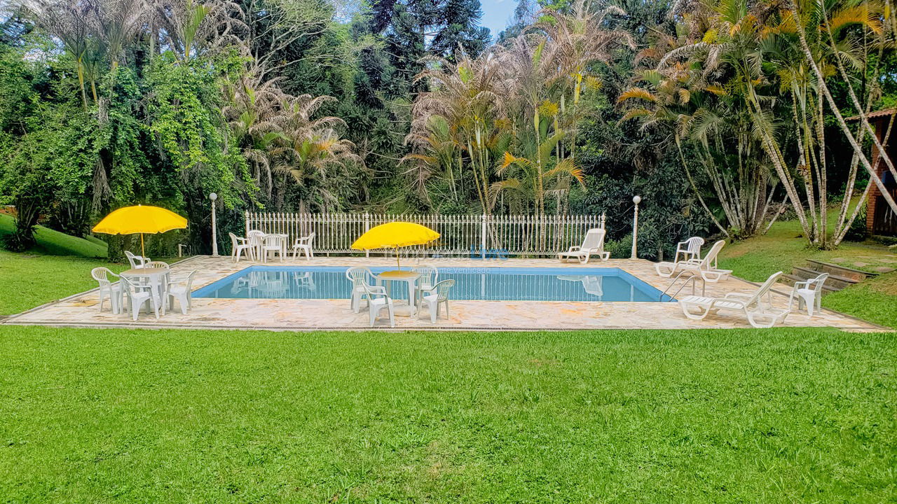 Ranch for vacation rental in Juquitiba (Plena Natureza Com Wifi Jogos Linda área de Churrasco)