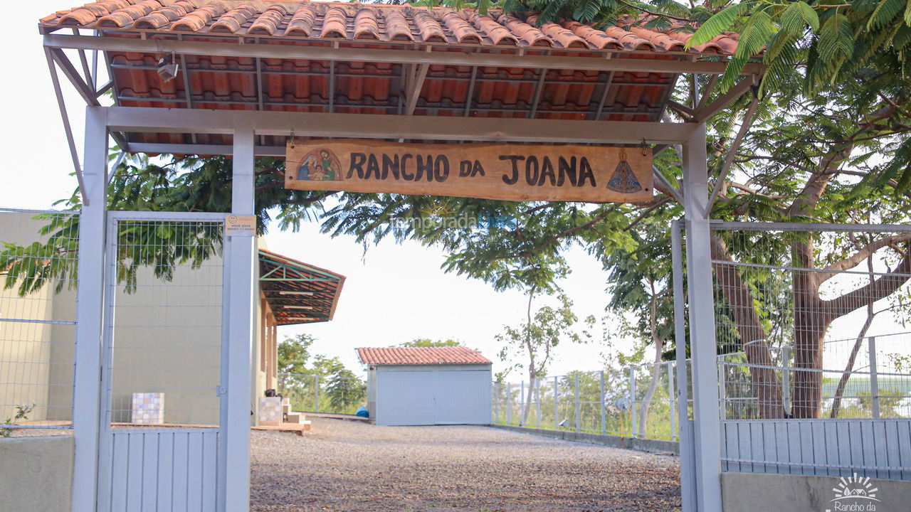 House for vacation rental in Alexânia (Condomínio Recanto do Sabiá)